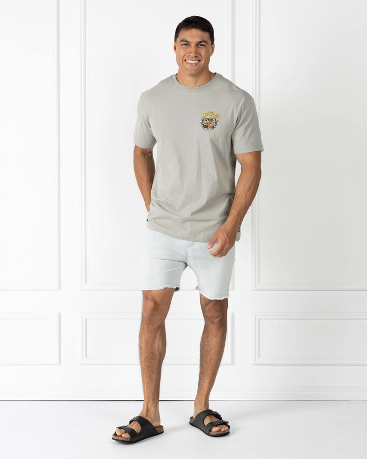 TMH LOVIN EVERY MINUTE | SS TEE