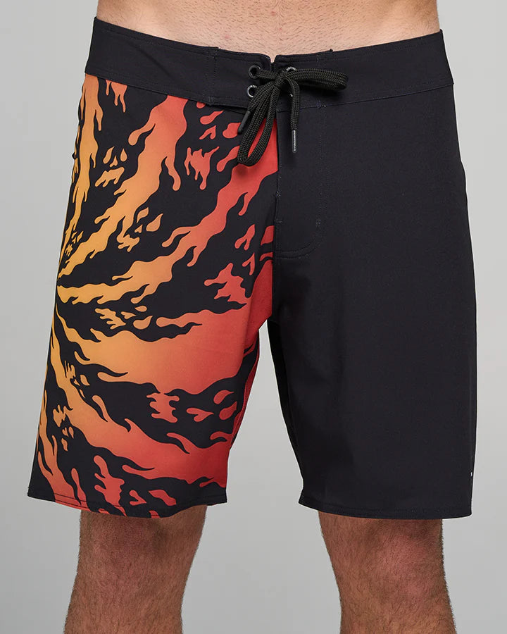 TMH SKULL SPIRAL | 18" BOARDSHORT